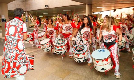 03-08 All-female band Batalá at Pontão do Lago Sul